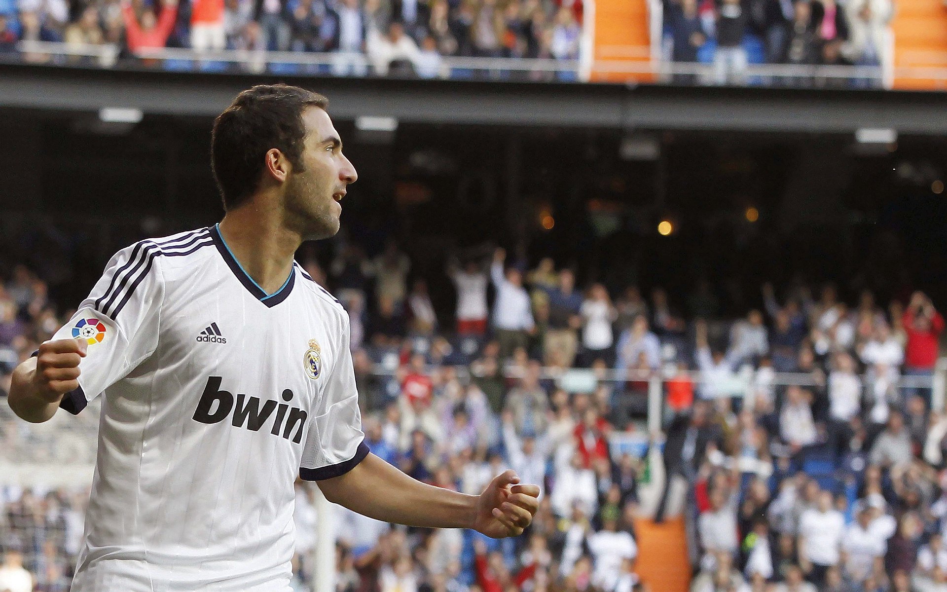 “武汉马拉松:耐力与决心的极限挑战”